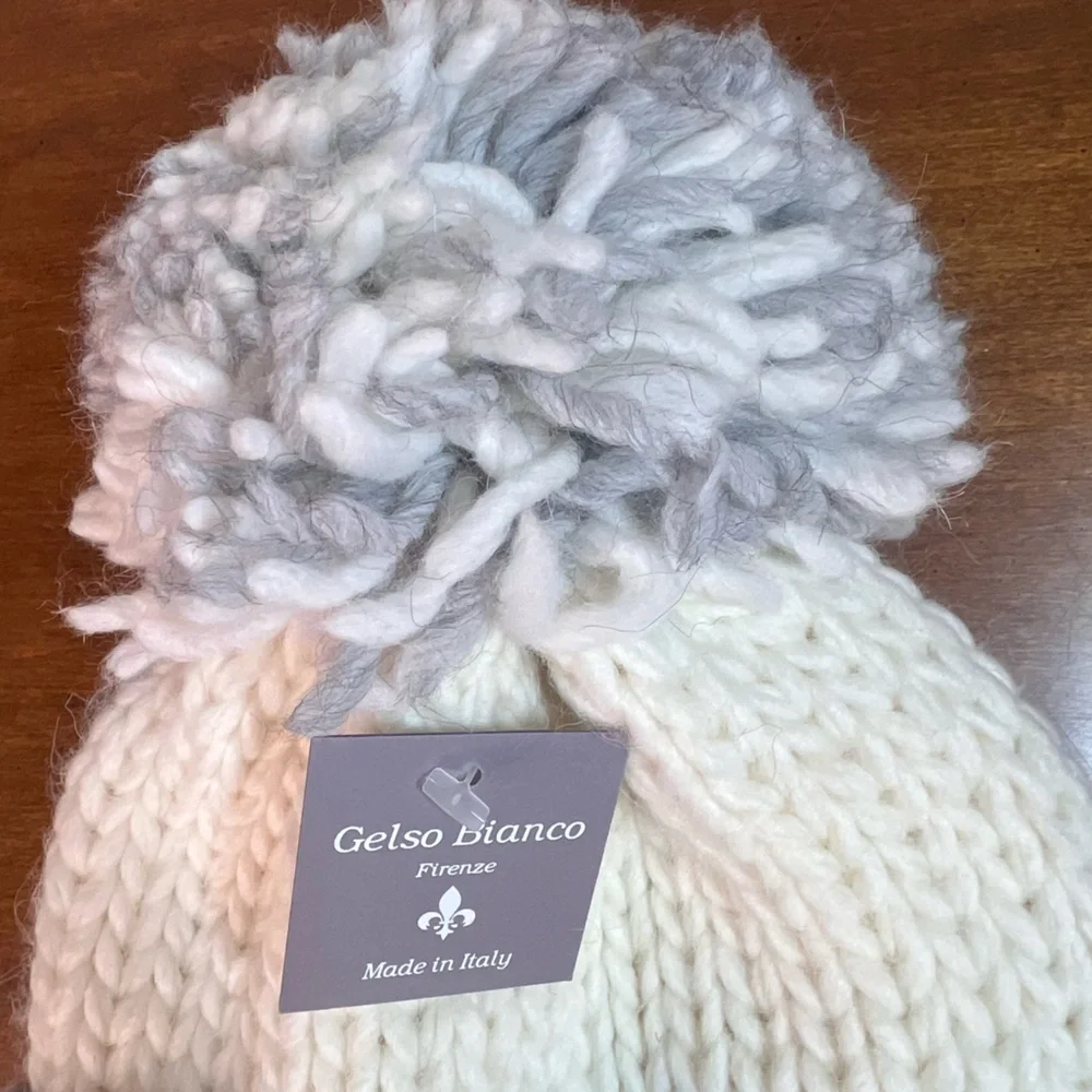 Gelso Bianco Women's Gray and White Alpaca Wool Winter Knit Pom Pom Hat NWT